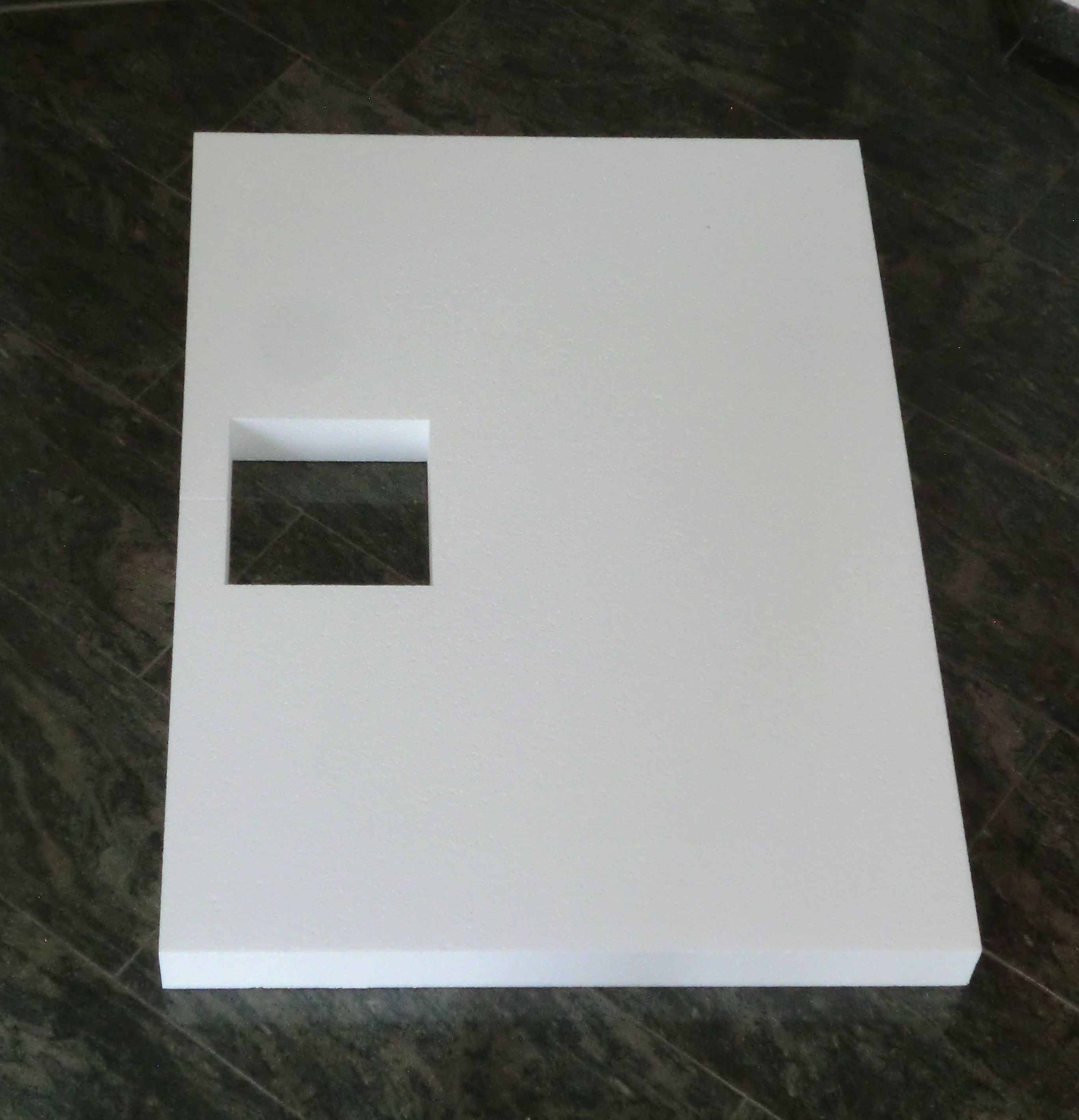 KOMPLETT-PAKET: Duschwanne 140 x 90 cm superflach 3,5 cm weiß mit GERADER STYROPOR-UNTERSEITE Acryl + Styroporträger/Wannenträger + Ablaufgarnitur chrom DN 90